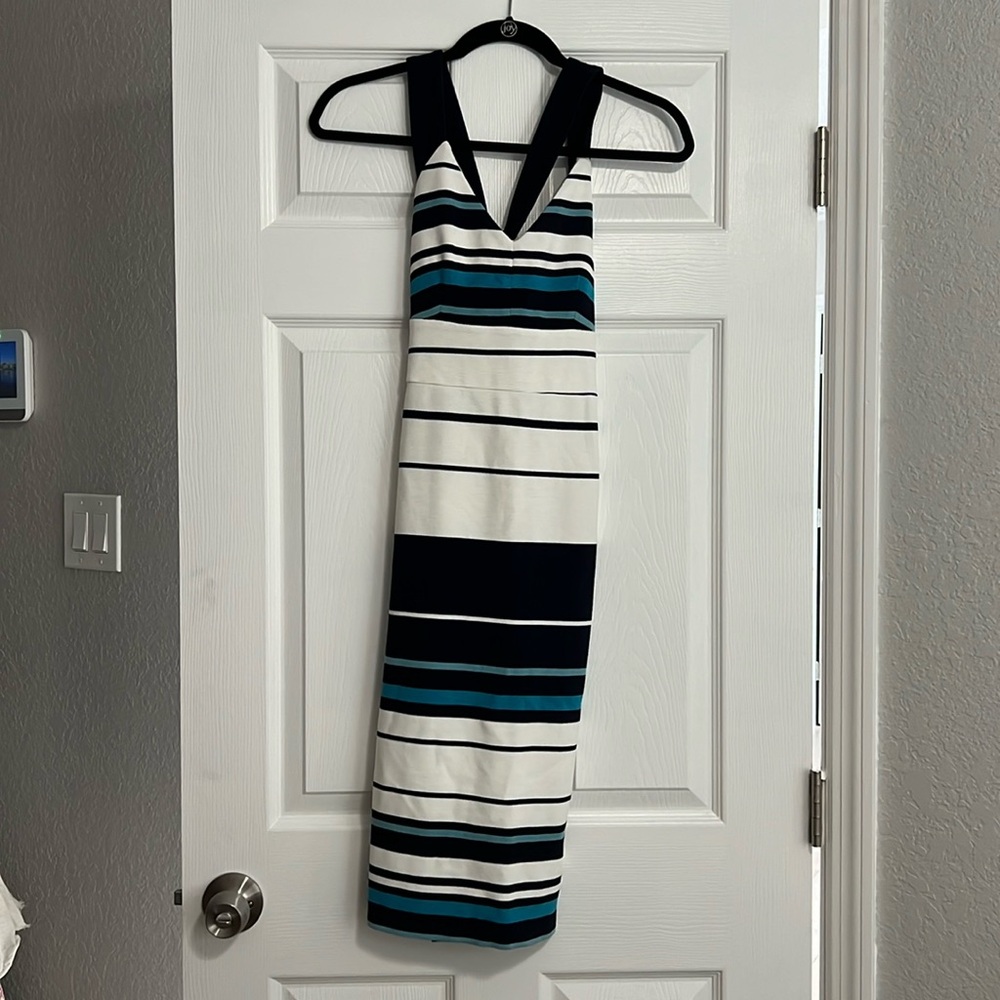 White House Black Market, 00 Dress, Cross-back